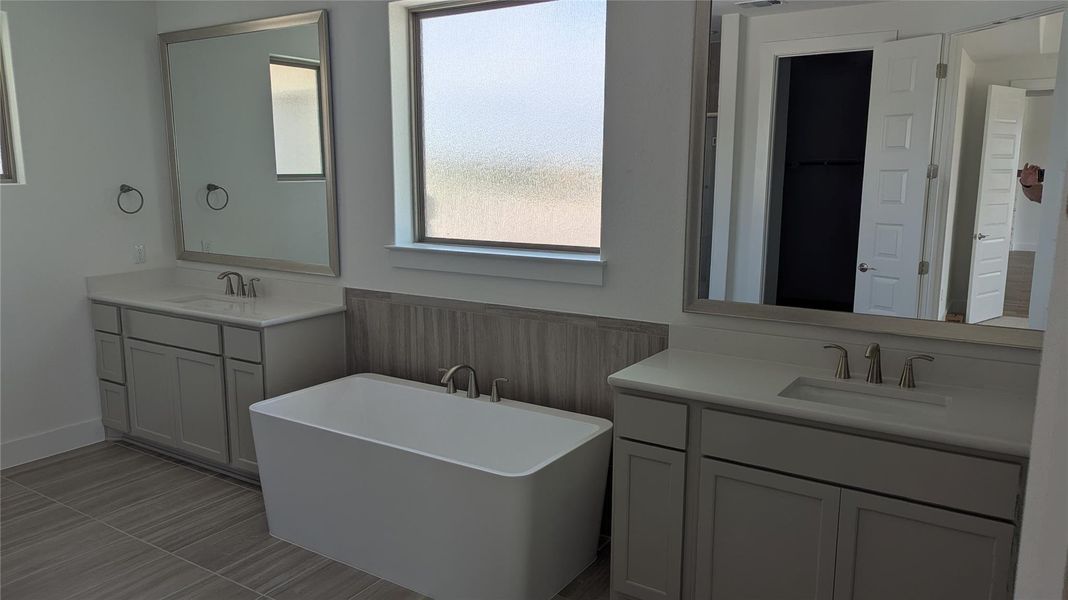 Image 24 of a home in Scofield Farms Estates.