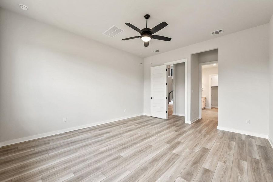 Spacious, unfurnished interior of a new home in Lagos Reserve, Manor (Image 37). Spacious, unfurnished interior of a new home in Lagos Reserve, Manor (Image 37).