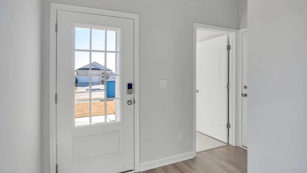 Spacious, unfurnished interior of a new home in Legacy Farms, White House (Image 26).