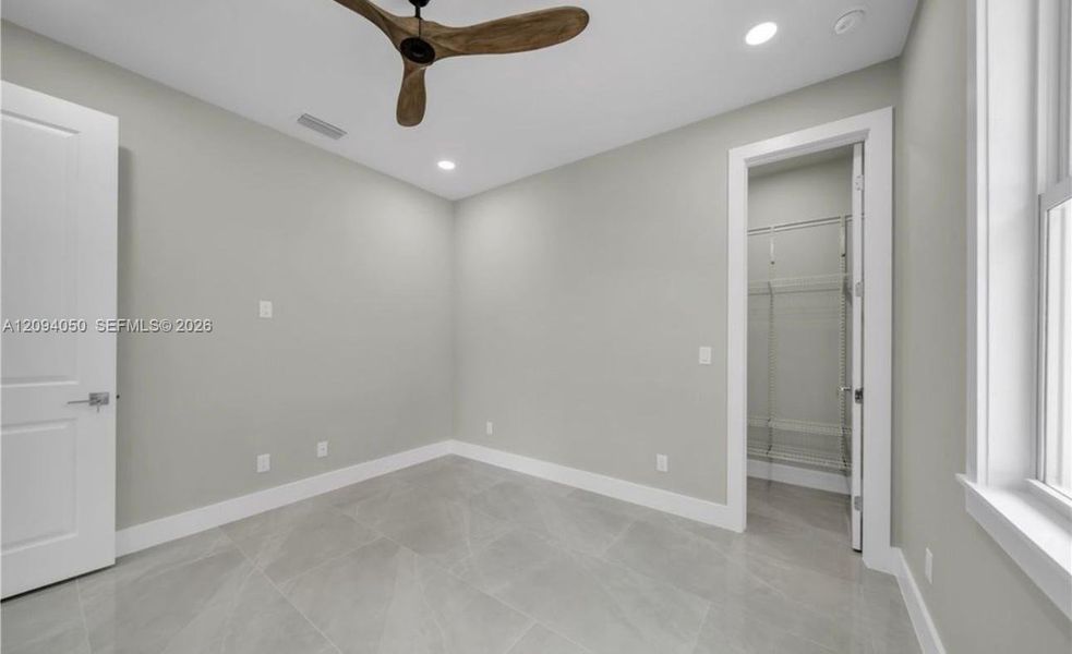 Spacious, unfurnished interior of a new home in , Lehigh Acres (Image 17).