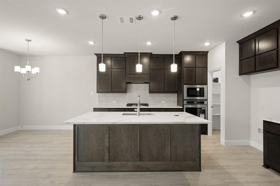 931 Richard Pittman- Kitchen-1 931 Richard Pittman- Kitchen-1