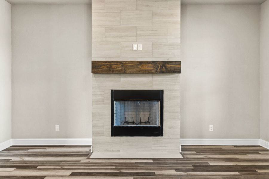 Spacious, unfurnished interior of a new home in Taylor Ranch, Springtown (Image 20).