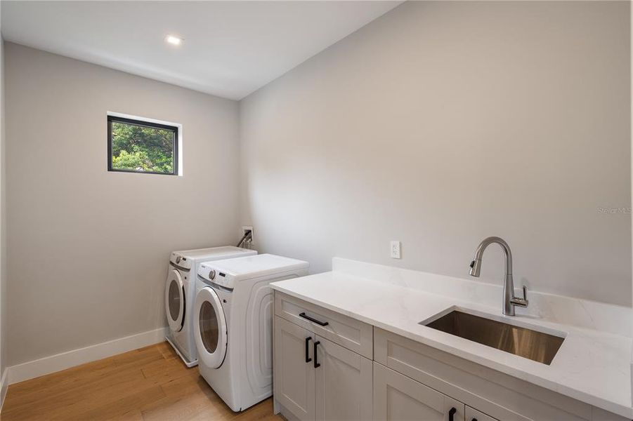 Furnished interior view inside a new home in College Park, Orlando (Image 24).
