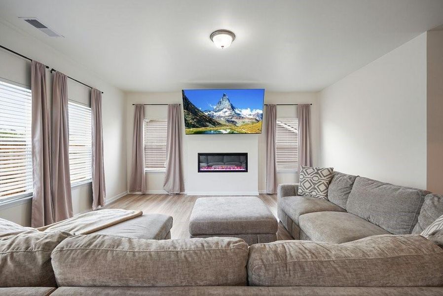 Furnished interior view inside a new home in , Adairsville (Image 39).