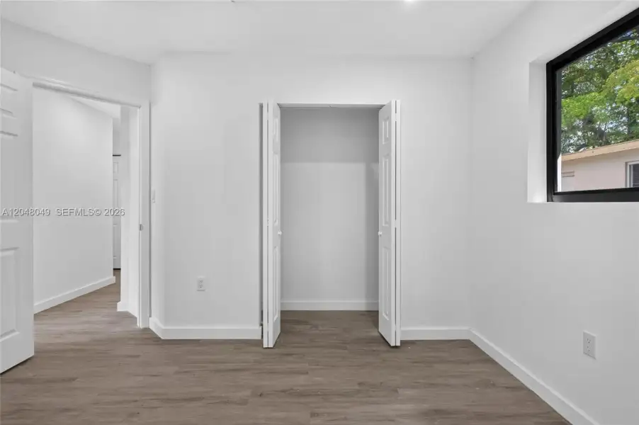 Spacious, unfurnished interior of a new home in , Fort Lauderdale (Image 21).