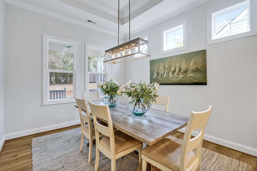 Charleston Harbor, Dining