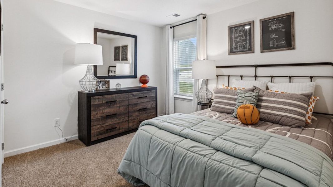 Representative furnished interior of a home built from the Cali by D.R. Horton in Emory Creek, Harriman (Image 21).