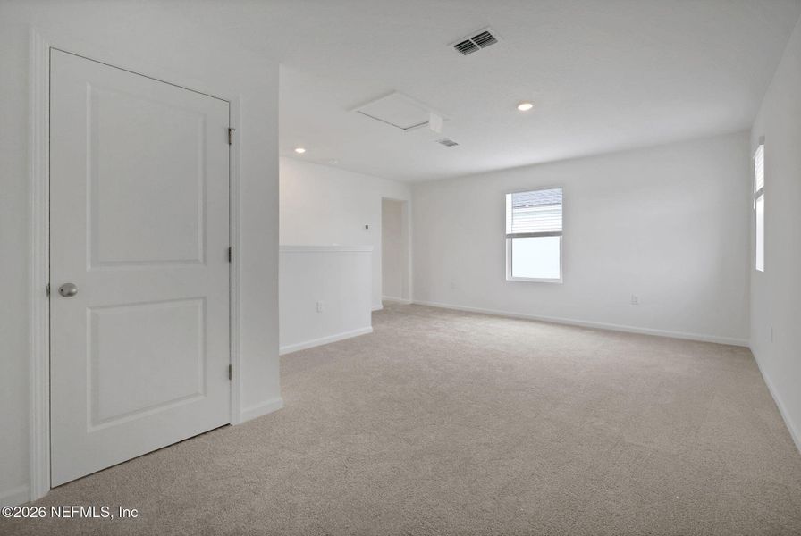 Spacious, unfurnished interior of a new home in Amberly, Green Cove Springs (Image 17).