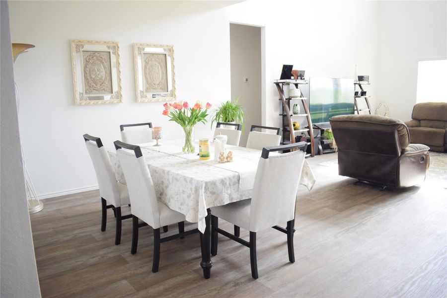 Furnished interior view inside a new home in Bryan Grove, Rosenberg (Image 36). Furnished interior view inside a new home in Bryan Grove, Rosenberg (Image 36).