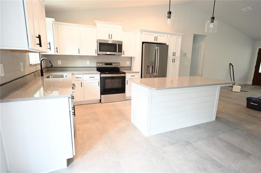 Furnished interior view inside a new home in , Dunnellon (Image 10).