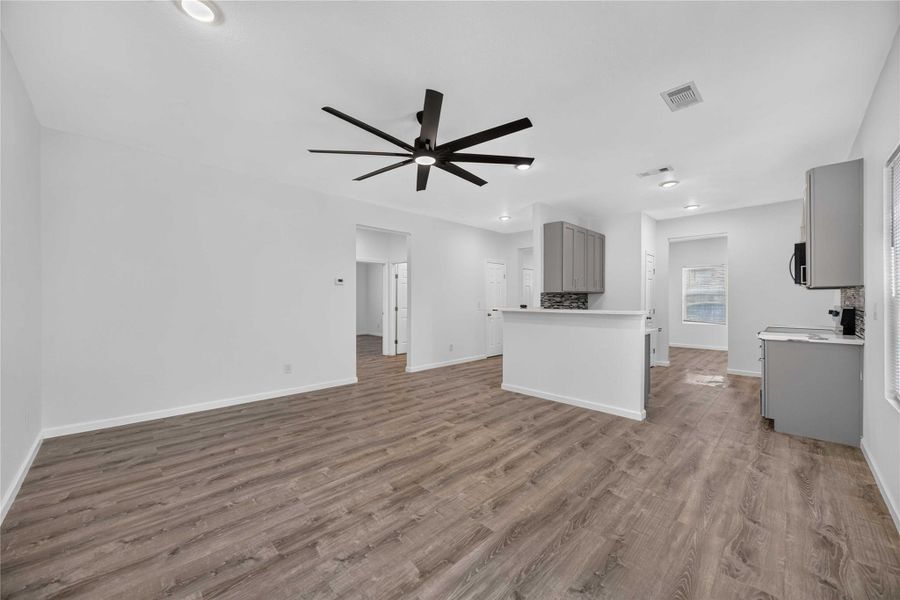 Spacious, unfurnished interior of a new home in , Texas City (Image 13). Spacious, unfurnished interior of a new home in , Texas City (Image 13).