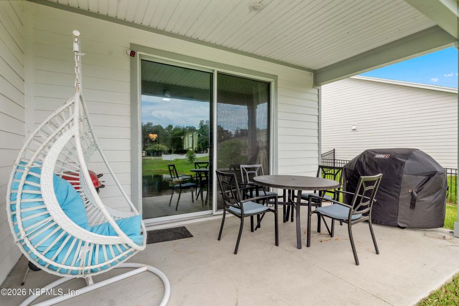 Exterior details and patio area of a home in , Jacksonville (Image 3).