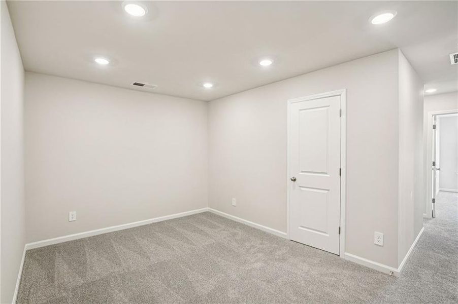 Spacious, unfurnished interior of a new home in , Conyers (Image 18).