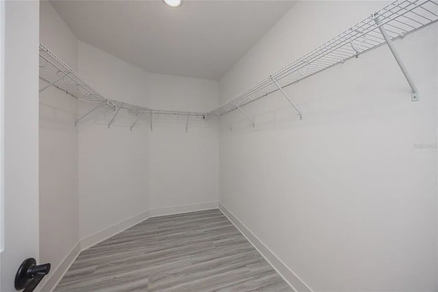 Spacious, unfurnished interior of a new home in Country Way South, Newberry (Image 24).
