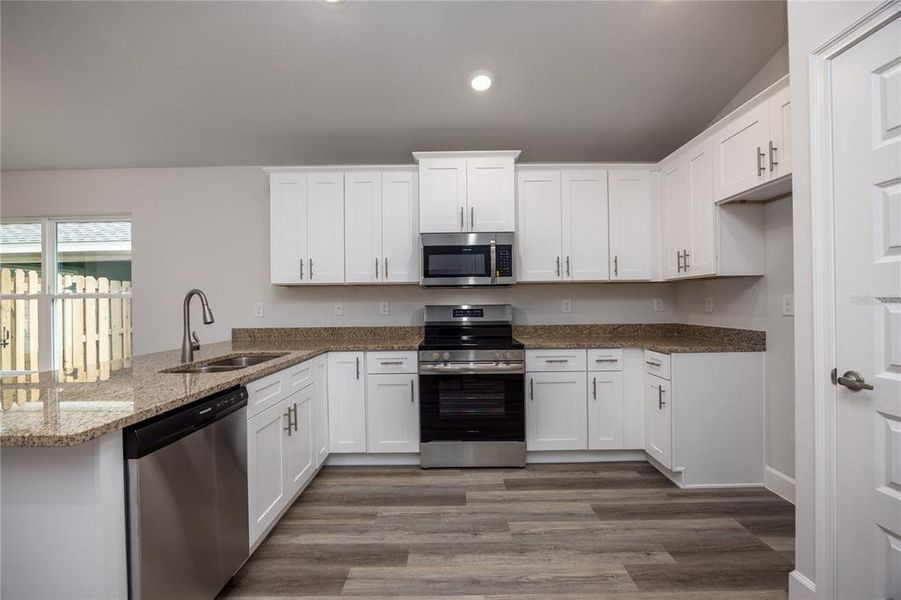 Furnished interior view inside a new home in Kirkland Farms, Alachua (Image 5).