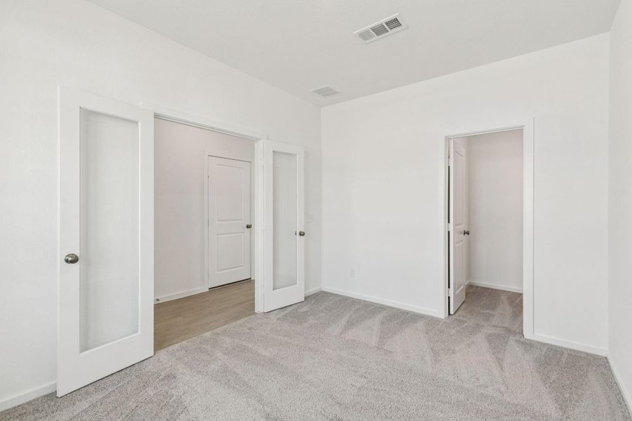 Spacious, unfurnished interior of a new home in River Ranch, Dayton (Image 22).