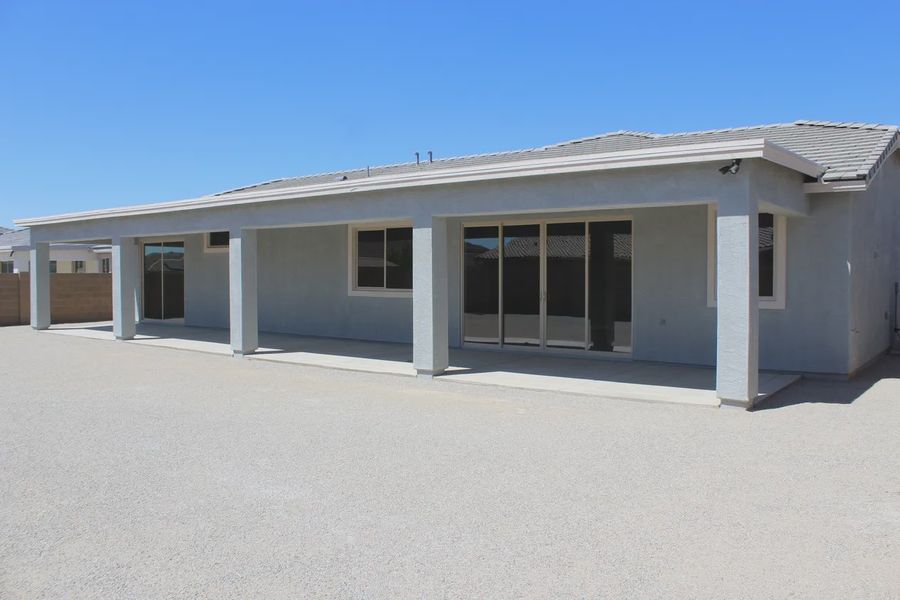 Exterior details and patio area of a home in Las Barrancas, Yuma (Image 3).
