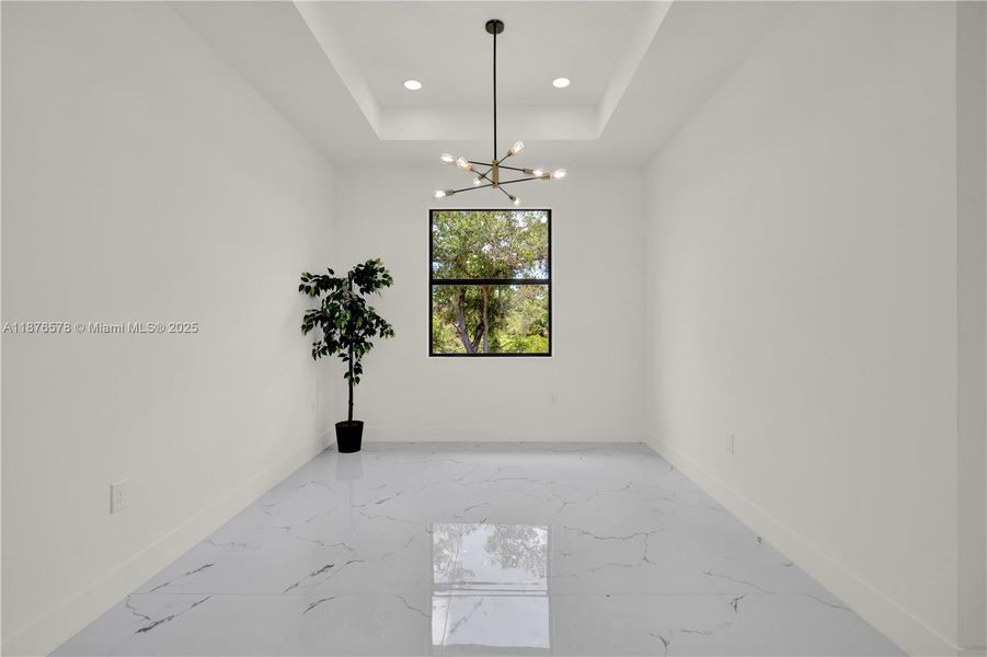 Spacious, unfurnished interior of a new home in , Port Charlotte (Image 14).