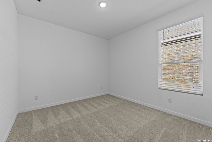 Spacious, unfurnished interior of a new home in Grace Valley, Cibolo (Image 23).