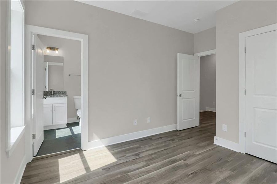 Spacious, unfurnished interior of a new home in , Atlanta (Image 16).
