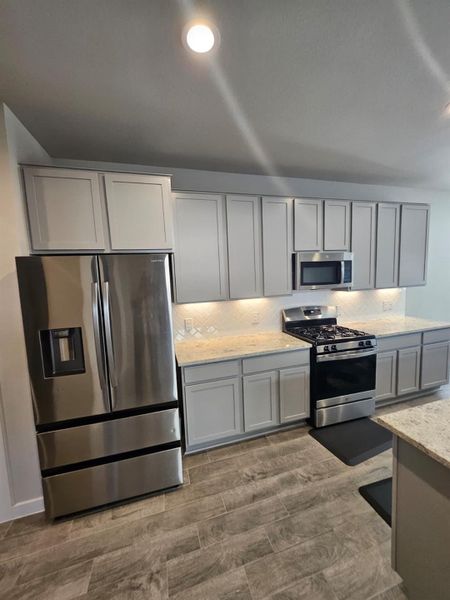Furnished interior view inside a new home in Briarwood Crossing, Rosenberg (Image 14). Furnished interior view inside a new home in Briarwood Crossing, Rosenberg (Image 14).
