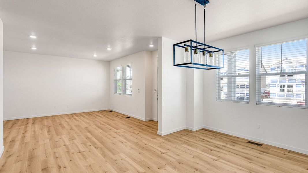 Spacious, unfurnished interior of a new home in Horizon Uptown, Aurora (Image 13).