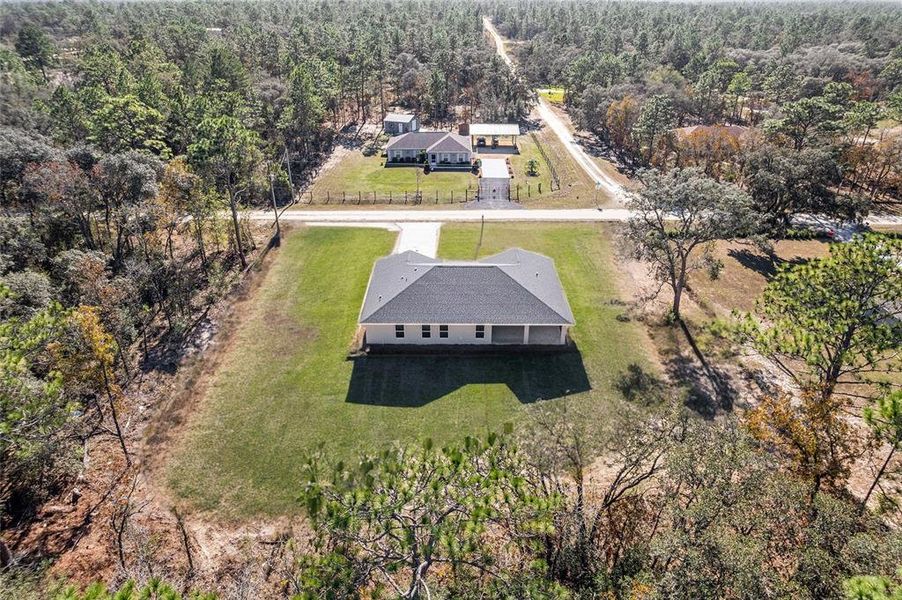 Exterior details and patio area of a home in , Dunnellon (Image 22). Exterior details and patio area of a home in , Dunnellon (Image 22).
