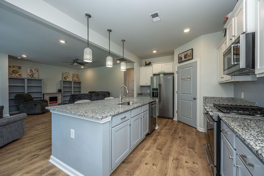 Furnished interior view inside a new home in French Quarter Creek, Huger (Image 25).
