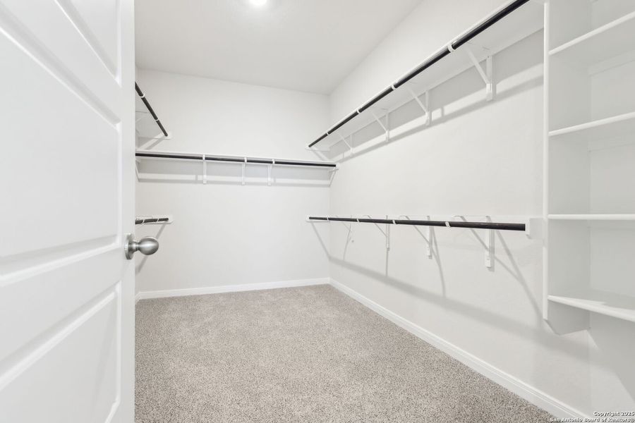 Spacious, unfurnished interior of a new home in , Cibolo (Image 38).