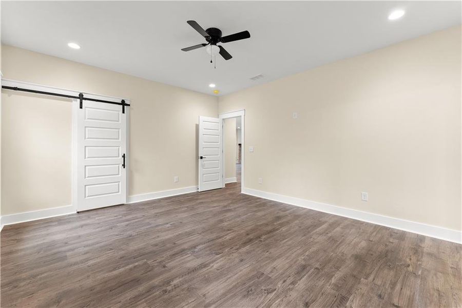 Spacious, unfurnished interior of a new home in , Clermont (Image 34). Spacious, unfurnished interior of a new home in , Clermont (Image 34).