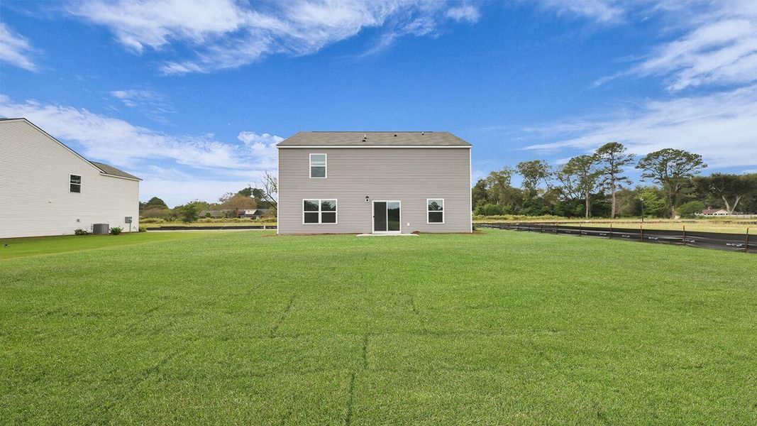 Exterior details and patio area of a home in Huggins Hill, Manning (Image 18).