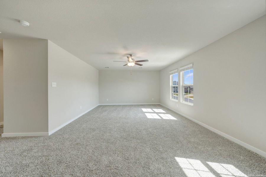 Spacious, unfurnished interior of a new home in Mesquite Ridge, San Antonio (Image 22). Spacious, unfurnished interior of a new home in Mesquite Ridge, San Antonio (Image 22).