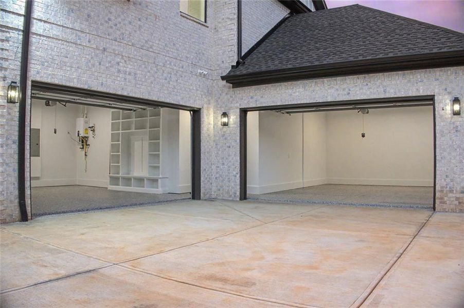 Exterior details and patio area of a home in , Monroe (Image 31).