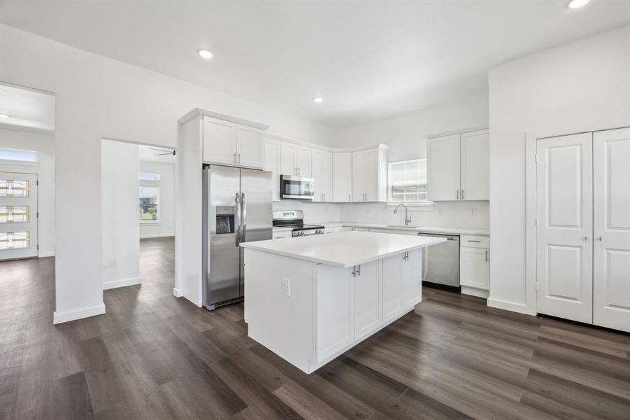 Furnished interior view inside a new home in , Dallas (Image 6).
