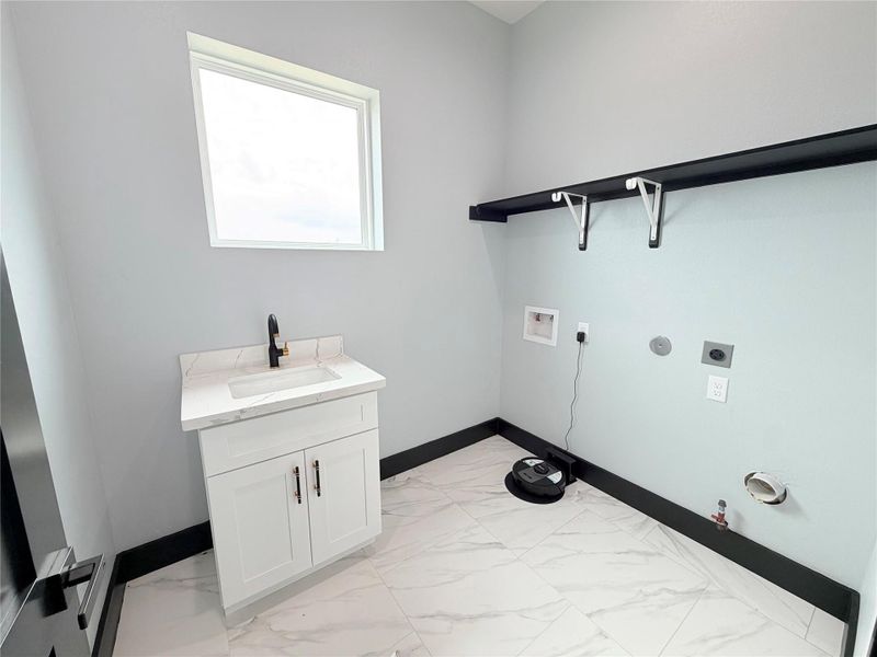 Image 43 of a home in .