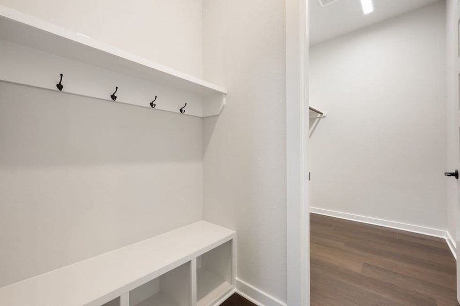 Spacious, unfurnished interior of a new home in Lariat, Liberty Hill (Image 46).