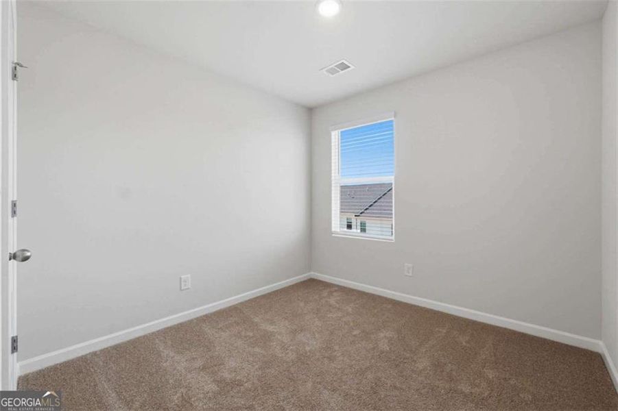 Spacious, unfurnished interior of a new home in The Grove At Mundy Mill, Gainesville (Image 13).
