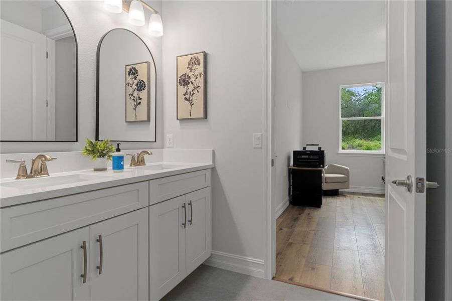 Furnished interior view inside a new home in Pine Ridge Estates, Beverly Hills (Image 40).
