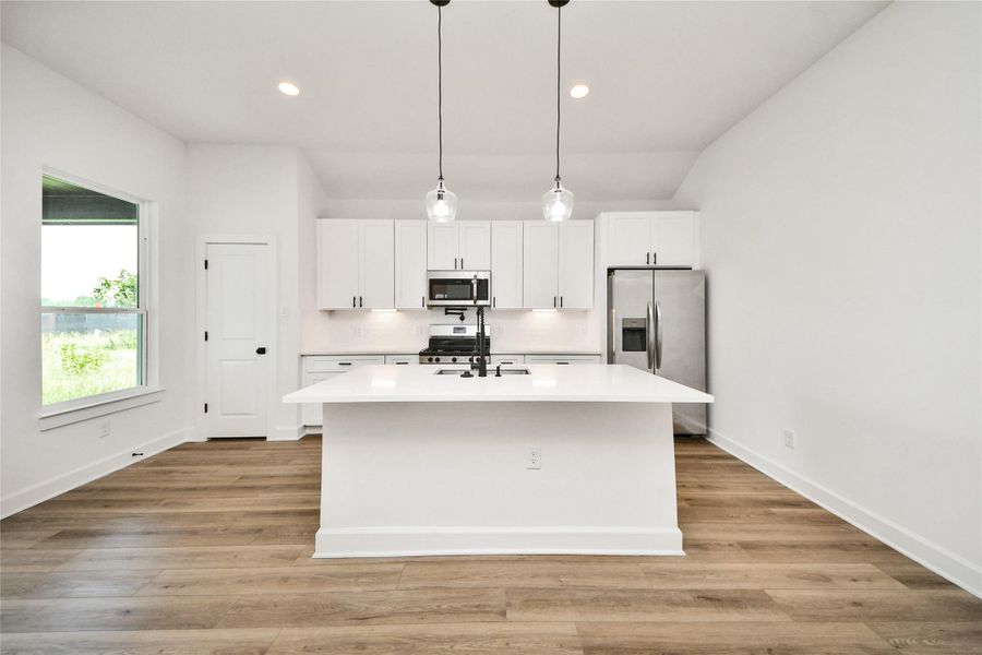 Furnished interior view inside a new home in , Hempstead (Image 16).