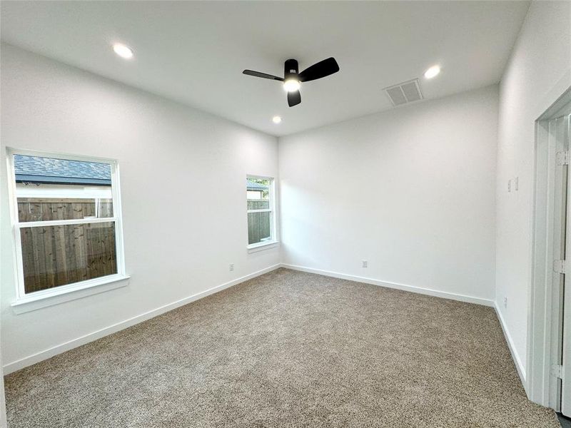 Spacious, unfurnished interior of a new home in , Greenville (Image 11).