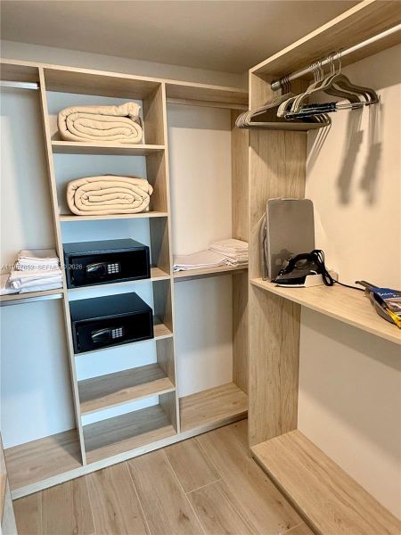 Image 13 of a home in . Image 13 of a home in .