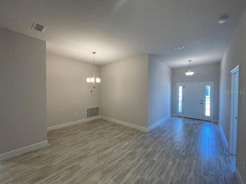 Spacious, unfurnished interior of a new home in Abbey Glen, Dade City (Image 16).