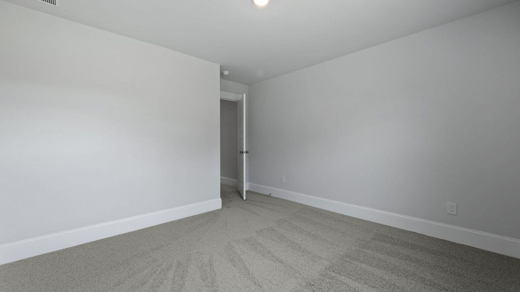 Spacious, unfurnished interior of a new home in , Summerville (Image 40).