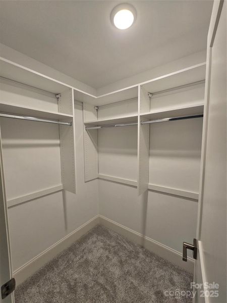 Image 34 of a home in .