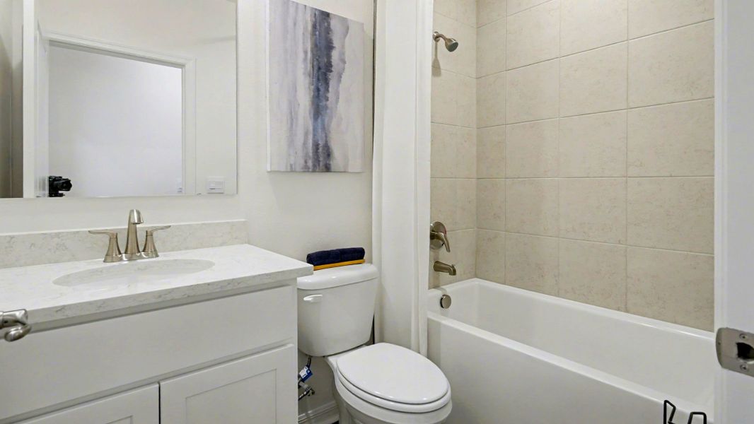 Furnished interior view inside a new home in Marion Oaks, Ocala (Image 25).