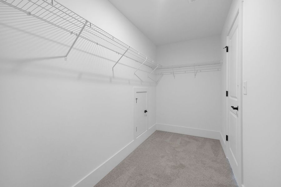 Spacious, unfurnished interior of a new home in Edgewater - Harbor Pointe, Lancaster (Image 28).