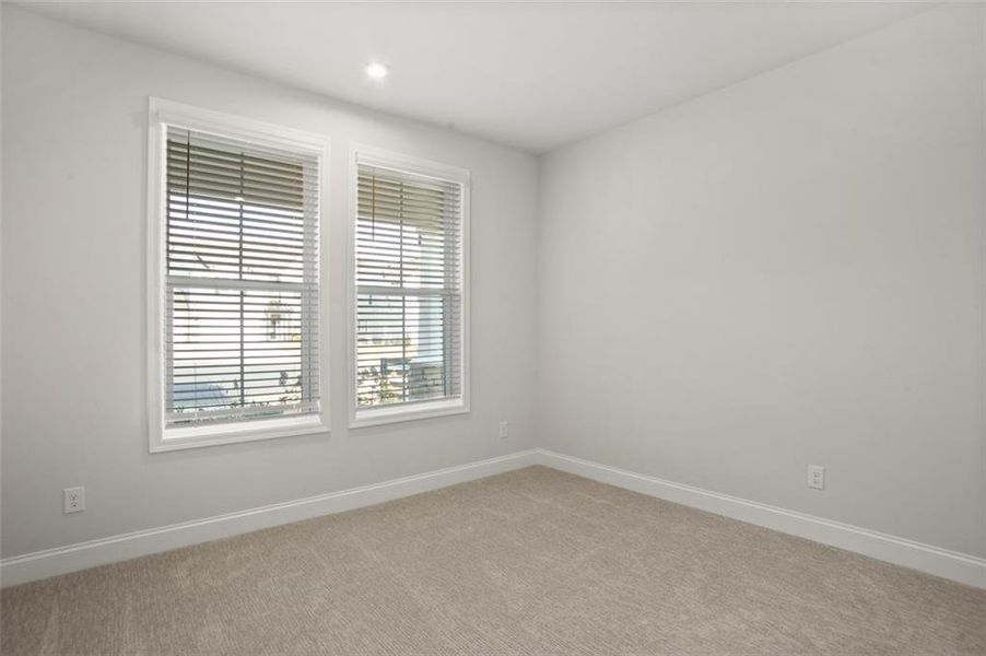 Spacious, unfurnished interior of a new home in Hillside Manor, Powder Springs (Image 31).