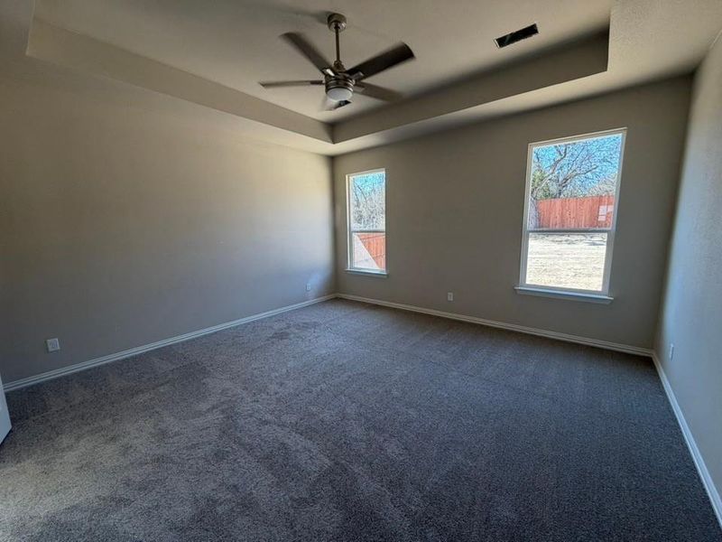 Spacious, unfurnished interior of a new home in Waterford Park, Weatherford (Image 9). Spacious, unfurnished interior of a new home in Waterford Park, Weatherford (Image 9).