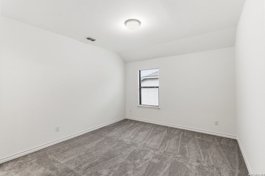 Spacious, unfurnished interior of a new home in Lily Springs, Seguin (Image 26).
