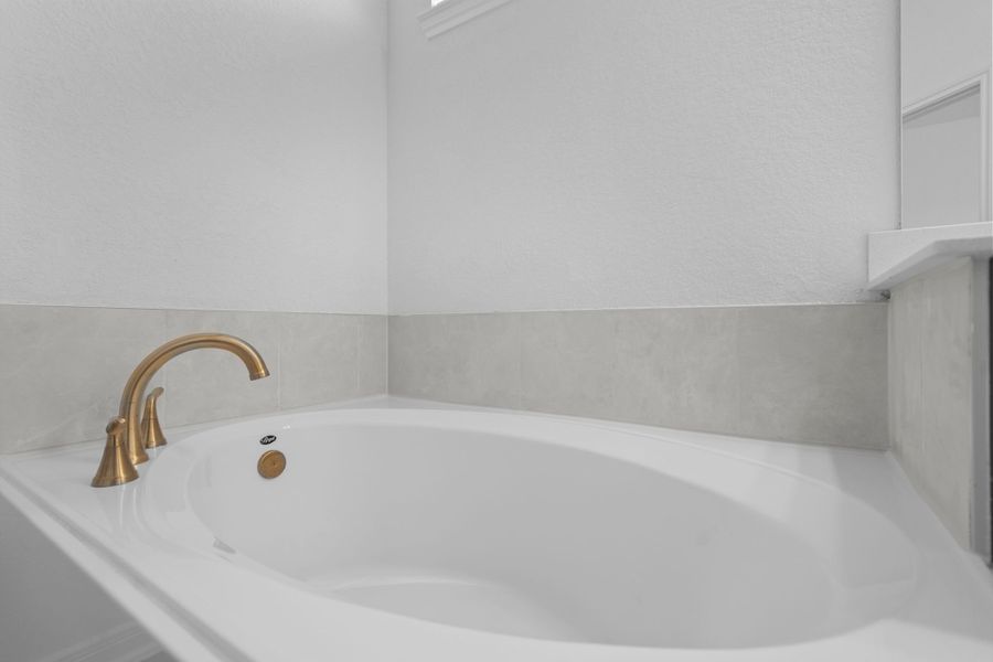 Close-up of interior finishes inside a home in Woodforest, Montgomery (Image 14). Close-up of interior finishes inside a home in Woodforest, Montgomery (Image 14).